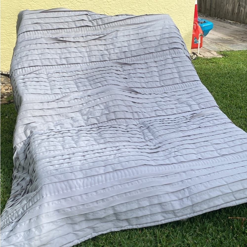 Pottery Barn Dorm Comforter